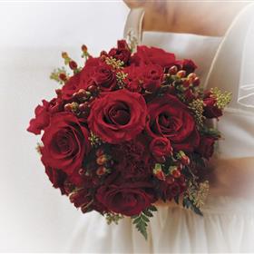 fwthumbRed Rose & Berry Posy.jpg